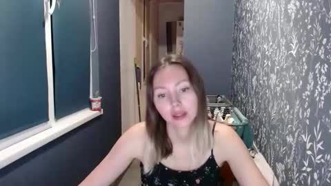 Snapshot of alice_smiles chatting on 02.18.26 Alice smiles online show from 02.18.26