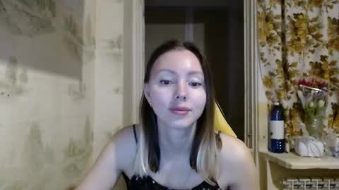 Snapshot of alice_smiles chatting on 03.11.26 Alice smiles online show from 03.11.26