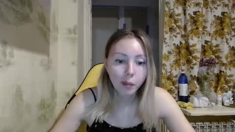 Snapshot of alice_smiles chatting on 03.17.26 Alice smiles online show from 03.17.26