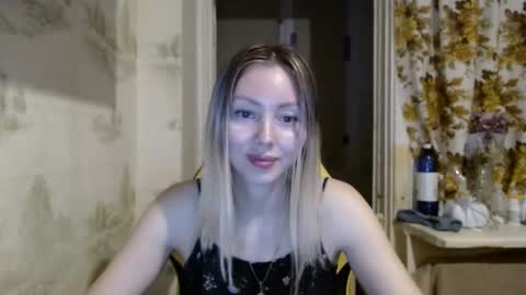 Snapshot of alice_smiles chatting on 03.21.26 Alice smiles online show from 03.21.26