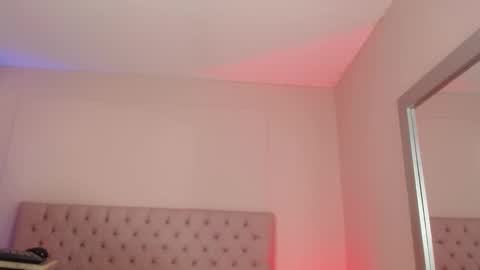 Snapshot of alice_sofia chatting on 03.08.25 Sofia online show from 03.08.25