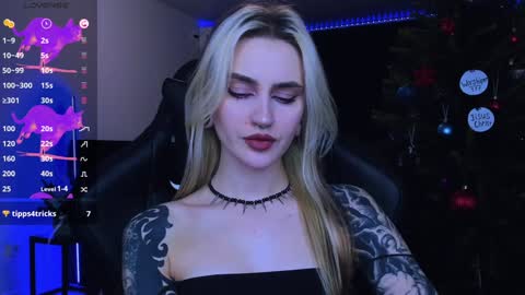 Snapshot of alice_specter chatting on 12.11.24 Alice online show from 12.11.24