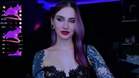 Snapshot of alice_specter chatting on 11.21.25 Alice online show from 11.21.25