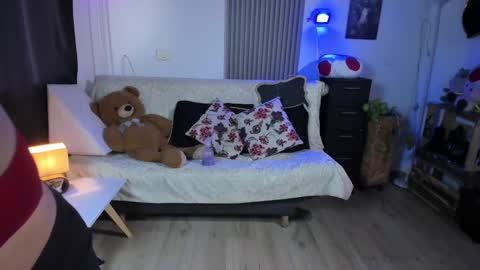 Snapshot of alice_star7 chatting on 02.22.25 Alice online show from 02.22.25