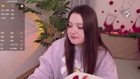 Snapshot of alice_walters chatting on 12.26.24 Alice online show from 12.26.24