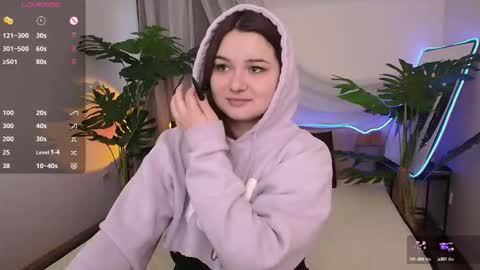 Snapshot of alice_walters chatting on 10.16.25 Alice online show from 10.16.25