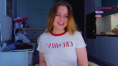 Snapshot of alice_wander chatting on 05.01.26 Alice online show from 05.01.26