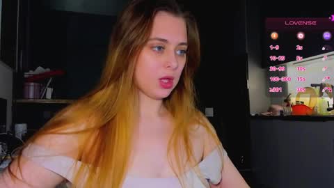 Snapshot of alice_wander chatting on 05.16.26 Alice online show from 05.16.26