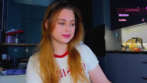Snapshot of alice_wander chatting on 05.18.26 Alice online show from 05.18.26
