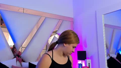 Snapshot of alicecruuz chatting on 07.13.26 AliceCruz online show from 07.13.26