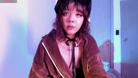 Snapshot of alicedang3r chatting on 10.10.25 Alice online show from 10.10.25