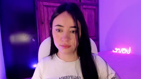 Snapshot of alicee_2 chatting on 12.12.24 Aliceee .. 97YP9VWGZHrefnav wishlist lists 1 online show from 12.12.24