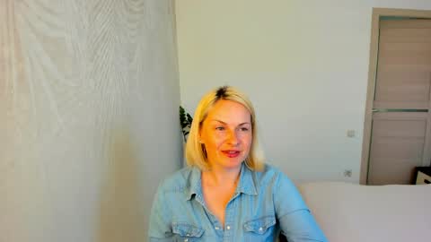 Snapshot of alicee__grace chatting on 05.22.26 Alicee online show from 05.22.26