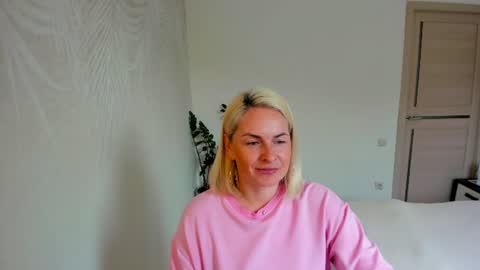 Snapshot of alicee__grace chatting on 06.26.26 Alicee online show from 06.26.26