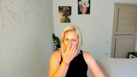 Snapshot of alicee__grace chatting on 07.26.26 Alicee online show from 07.26.26