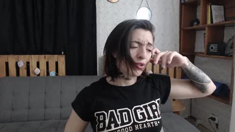 alicee_logan_ online show from 01.06.25