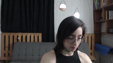 alicee_logan_ online show from 01.28.25