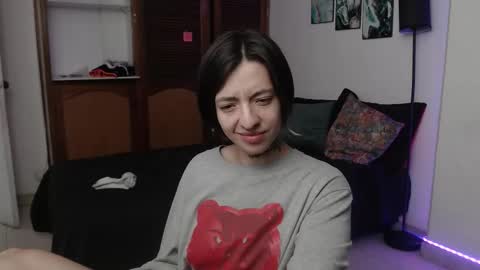 alicee_logan_ online show from 10.23.25