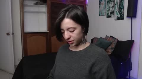 alicee_logan_ online show from 11.15.25