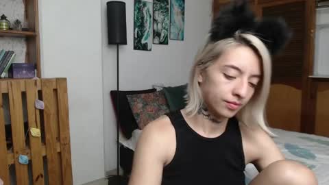 alicee_logan_ online show from 04.18.26