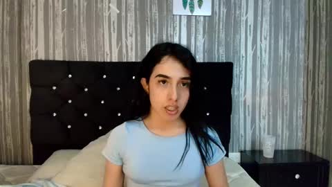 alicee_moonn online show from 12.15.25
