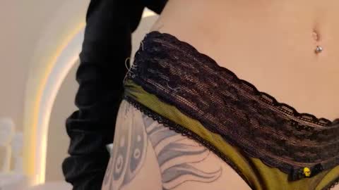 Snapshot of alicee_rodriguez chatting on 11.07.25 alice online show from 11.07.25