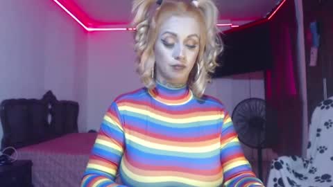 Snapshot of aliceesmiths chatting on 12.19.24 aliceesmiths online show from 12.19.24