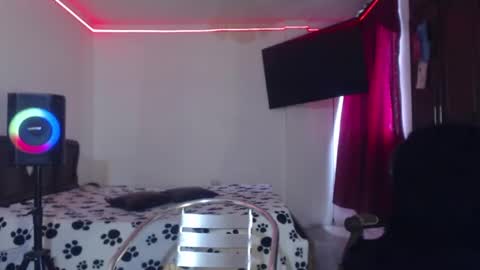 Snapshot of aliceesmiths chatting on 09.11.25 aliceesmiths online show from 09.11.25