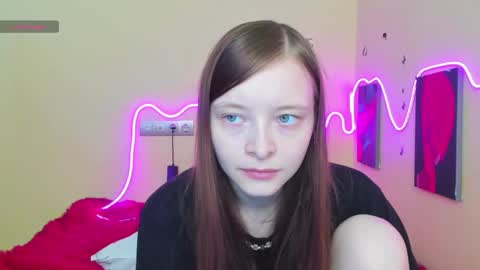 Snapshot of alicehariss chatting on 09.16.25 Alie online show from 09.16.25