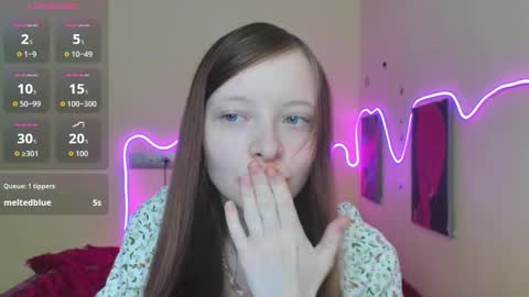 Snapshot of alicehariss chatting on 09.27.25 Alie online show from 09.27.25