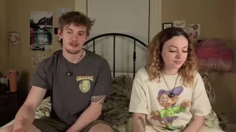 Snapshot of aliceinaceland chatting on 10.20.25 AliceInAceland online show from 10.20.25