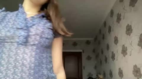 aliceinlustland online show from 12.03.25