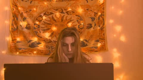 Alice online show from 04.02.26