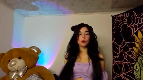 Alicekingdom online show from 11.24.25