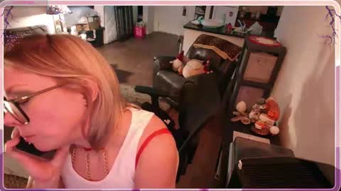 Alice Liddell online show from 12.19.25