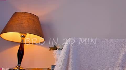 Elle online show from 02.27.25