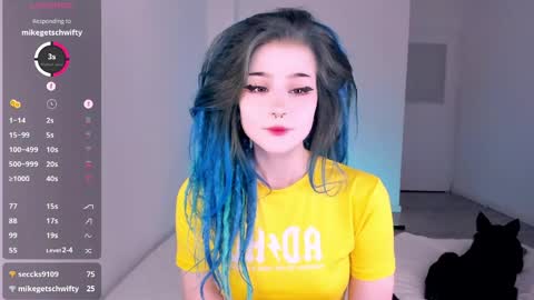 Snapshot of alicentity chatting on 05.26.26 Alice online show from 05.26.26