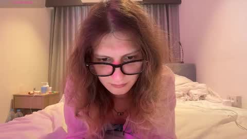 Snapshot of alicepinkhead chatting on 04.24.26 AlicePinkhead online show from 04.24.26