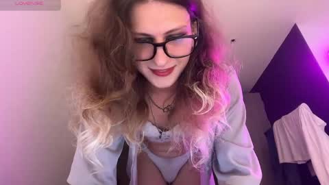 Snapshot of alicepinkhead chatting on 06.01.26 AlicePinkhead online show from 06.01.26