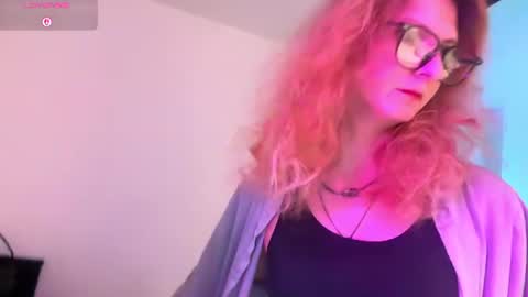 Snapshot of alicepinkhead chatting on 07.24.26 AlicePinkhead online show from 07.24.26