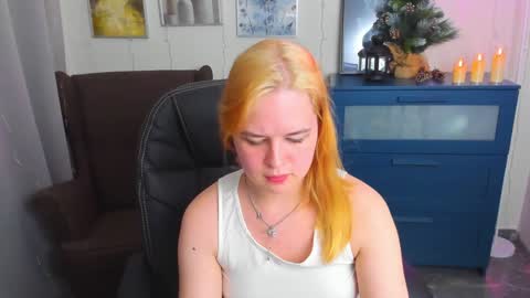 Snapshot of alicepopsy chatting on 01.19.25 Alice online show from 01.19.25