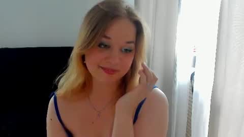 Snapshot of alicepopsy chatting on 06.15.26 Alice online show from 06.15.26