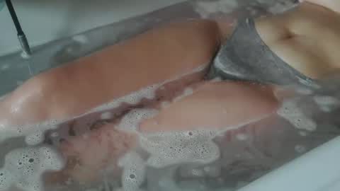 Snapshot of alicerabbithole03 chatting on 01.25.25 Alice online show from 01.25.25