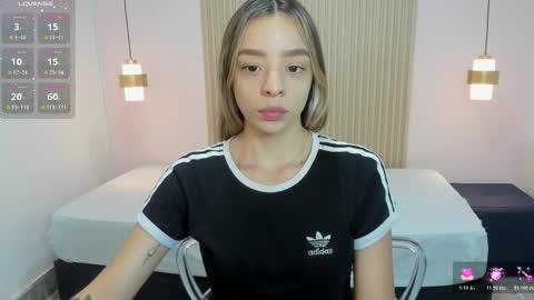 Snapshot of aliceross1 chatting on 12.14.25 AliceRoss online show from 12.14.25