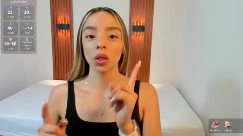 Snapshot of aliceross1 chatting on 12.22.25 AliceRoss online show from 12.22.25