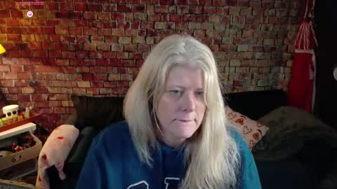 Snapshot of alicescuriosity chatting on 12.30.24 Alices Curiosity online show from 12.30.24