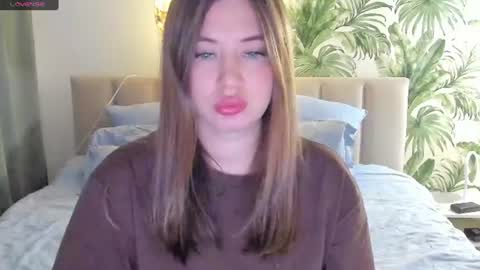 Snapshot of alicetuker chatting on 06.27.26 Alice online show from 06.27.26