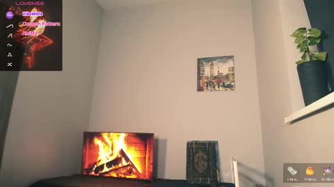 Snapshot of aliceturnon chatting on 09.10.25 Alice online show from 09.10.25