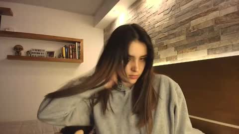 Snapshot of alicewillow chatting on 10.15.25 Alice online show from 10.15.25