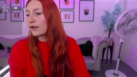 Snapshot of alicia_leclair chatting on 10.29.25 alicia online show from 10.29.25